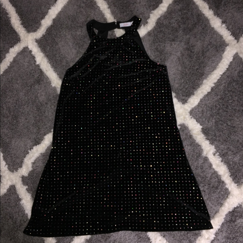 a black dress